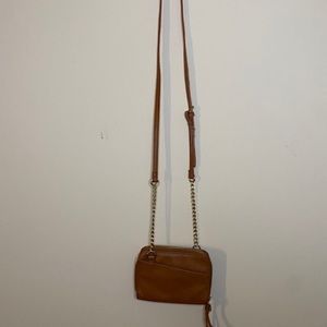 Tan small shoulder/crossbody purse